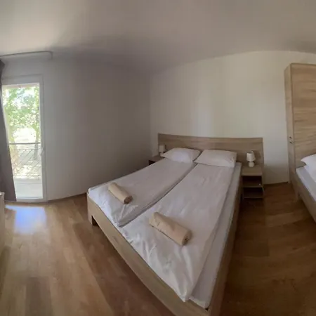 Szegedi Partfürdő és