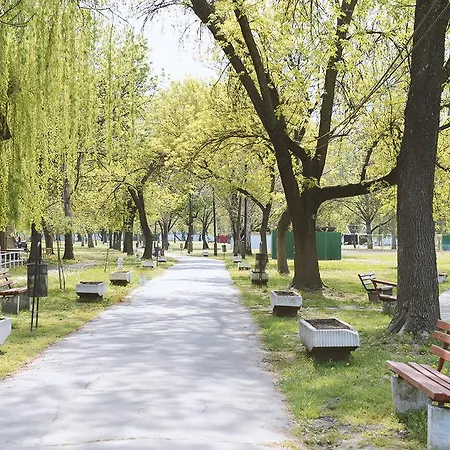 Кемпинг Szegedi Partfuerdo Es Сегед