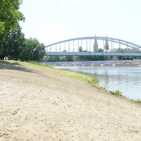 Campingplatz Szegedi Partfuerdo Es Szegedin