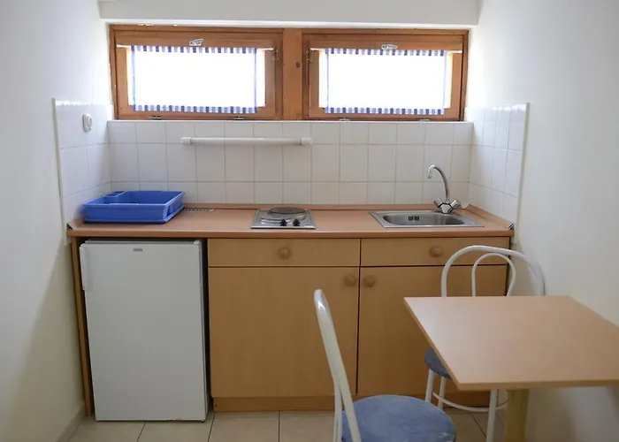Szegedi Partfuerdo Es Camping Szeged