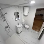 Szegedi Partfuerdo Es *