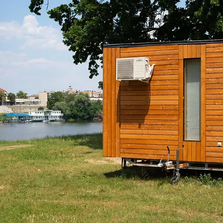 Szegedi Partfürdő és Szeged