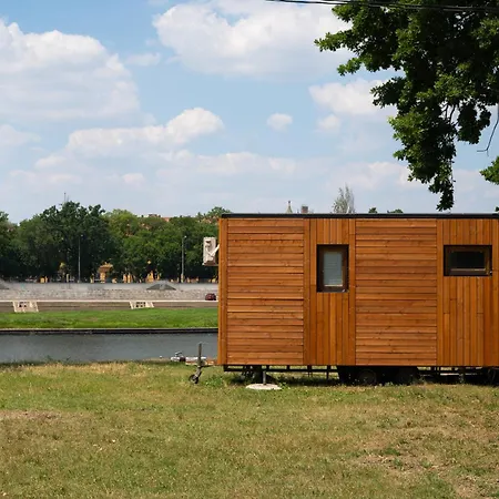 Camping Szegedi Partfuerdo Es *