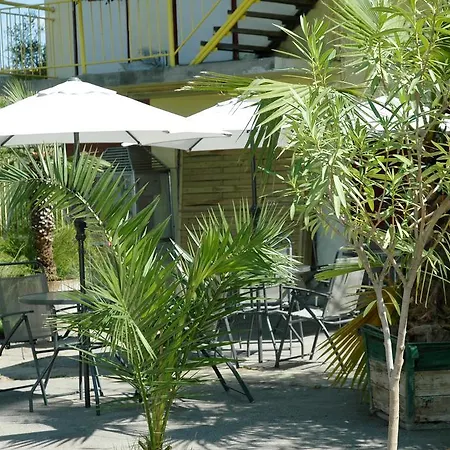 Szegedi Partfuerdo Es Campsite